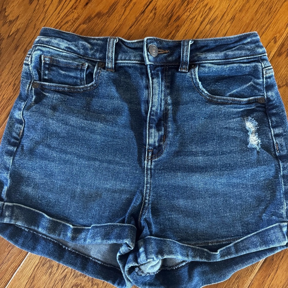 American Eagle Highest Rise Mom Jean Shorts Women’s 4 Medium Dark Wash Denim